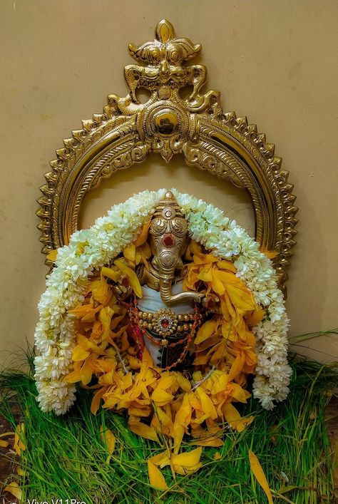 Ancient Indian Coins, Ganesh Pooja, Clay Ganesha, Ganesh Art Paintings, Baby Buddha, Shri Ganesh Images, Happy Ganesh Chaturthi Images, Baby Ganesha, Ganesh Chaturthi Images