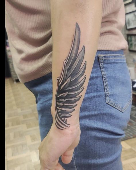 Eagle Feather Tattoo Design, Simple Wing Tattoo, Name Coverup Tattoo, John Tattoo, Eagles Tattoo, Small Wings Tattoo, Wings Tattoo Design, Eagle Wing Tattoos, Simple Compass Tattoo