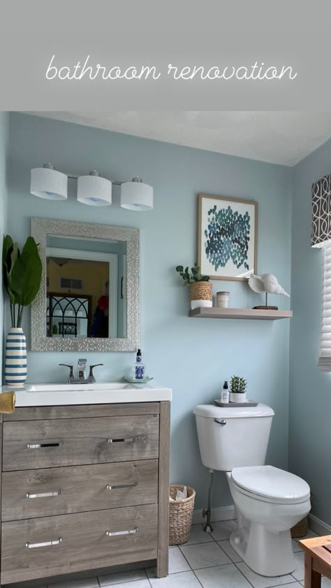 Bathroom Designs 2023, Blue Small Bathrooms, Green Bathroom Paint, Blue Bathroom Paint, Blue Bathroom Walls, Teal Bathroom Ideas, Bathroom Wall Colors, Light Blue Bathroom, Turquoise Bathroom