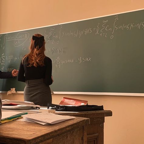 uni days Math Teacher Aesthetic Female, Math Olympiad Aesthetic, Physics Teacher Aesthetic, Mathematician Aesthetic, Math Teacher Aesthetic, Mathematics Aesthetic, Aesthetic Science, Professor Aesthetic, Math Student