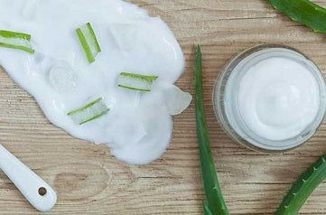 DIY Aloe Vera Lotion: How To Make Your Own! Aloe Vera Lotion Diy, Homemade Aloe Vera Moisturizer, Diy Aloe Vera Gel, Hand Cream Homemade, Homemade Liquid Soap, Aloe Vera Cream, Aloe Moisturizing Lotion Forever, Aloe Lotion, Aloe Vera Lotion