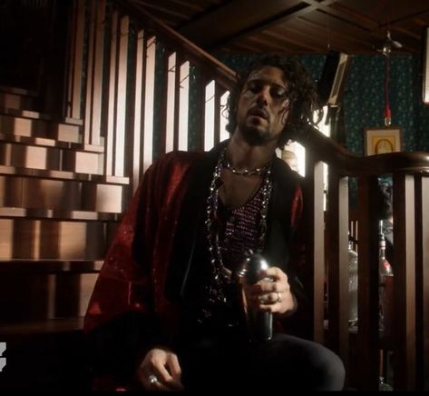 Eliot Waugh from The Magicians season 5 episode 6 Oops! ...I Did It Again.Party outfit red robe, violet vest. Eliot The Magicians, Magician Man, Eliot Waugh, The Magicians Syfy, Blood Hunter, Oops I Did It Again, I Did It Again, Outfit Red, Boho Aesthetic