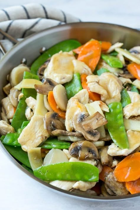 Moo Goo Gai Pan, Stir Fry Vegetables, Homemade Naan, Chinese Vegetables, Healthy Dinner Options, Chinese Cooking Recipes, Easy Chinese Recipes, Water Chestnuts, Asian Inspired Recipes