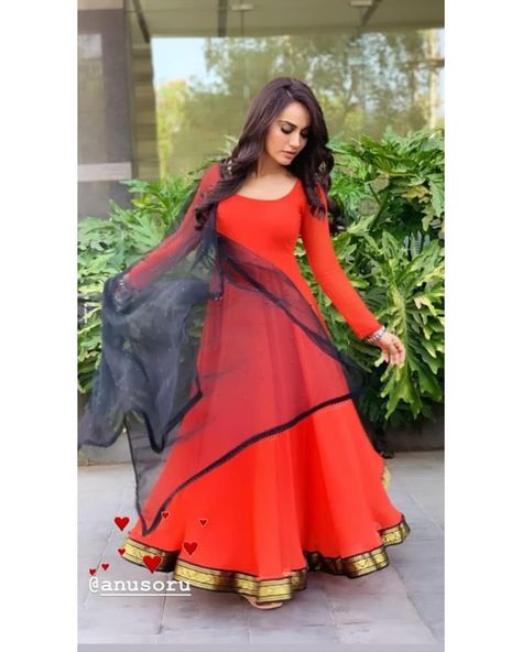 Naagin 3, Surbhi Jyoti, Indian Sari Dress, Kurti Designs Party Wear, Kurta Designs Women, Maxi Dress Pattern, Wedding Dresses For Girls, Fancy Dress Design, Dress Indian Style