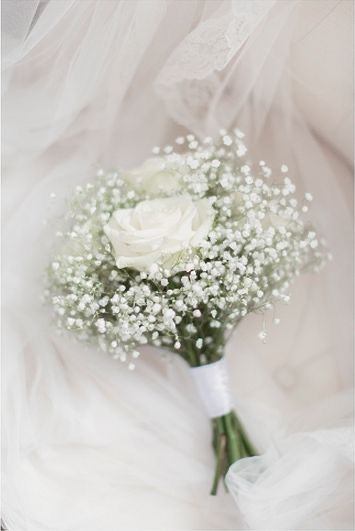 Minimalist Bridal Bouquet Simple, Civil Wedding Bouquet Simple, Small Bridal Bouquet Simple, Pearl Bouquet Wedding, Pearl Bouquet, Simple Wedding Bouquets, Elegant Wedding Flowers, Made Of Honor, Bridal Bouquet Flowers