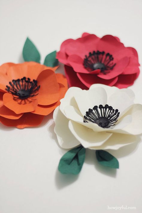 paper poppy tutorial Paper Flower Tutorial, Paper Flowers Diy, Window Design, Poppy Flower, Flower Tutorial, Flowers Diy, Paper Craft Projects, How To Make Paper, Paper Projects