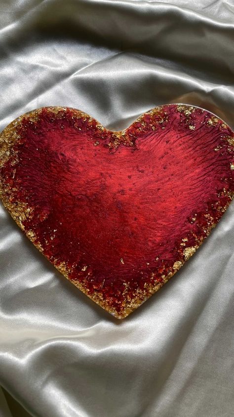 Heart Shape Resin Coaster, Heart Shaped Resin Art, Resin Art Heart Shape, Resin Heart Coaster, Red Resin Art, Resin Valentine Ideas, Resin Hearts, Resin Works, Resin Arts