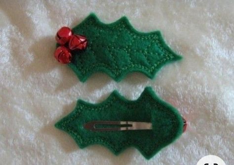 Leaves Of Holly, Felt Holly, Jul Diy, Felt Hair Accessories, Christmas Hair Accessories, Felt Hair Clips, Christmas Hair Bows, Festival Diy, Christmas Hair