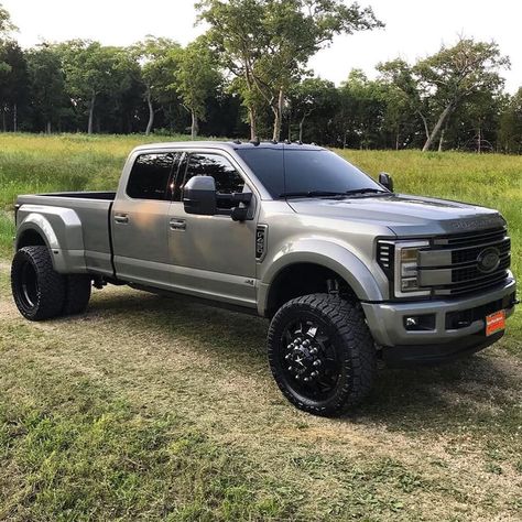 Ford Crew Cab, Ford Super Duty Trucks, Country Trucks, Custom Lifted Trucks, Cummins Trucks, Ford Diesel, Trucks Lifted Diesel, Super Duty Trucks, Dually Trucks