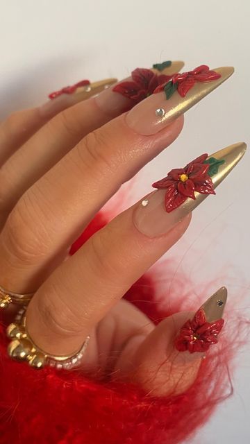 ✨ℕⓔｌƵ𝔸 ｄ𝔲ᑎ✨ on Instagram: "It’s poinsettia szn & I’m obsessed 🥹🎄   using @sissiofficial_ clays use my code NELZA15 to save 💸  #christmasnails #poinsettia #3dnailart #3dnails #chromenails #festive" Xmas Almond Nails Designs, 3d Poinsettia Flower Nails, Ponsetia Nails, Funky Nails Christmas, Poinsettia Nail Design, Stiletto Nail Art Christmas, Animal Print Christmas Nails, Christmas Poinsettia Nails, Christmas Nails Poinsettia