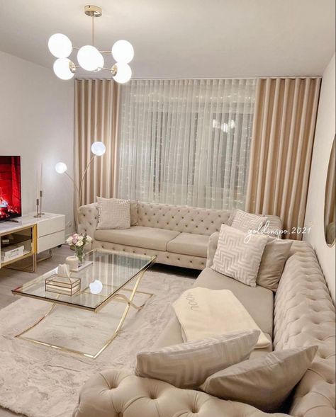 Gold And White Living Room, Cream And Gold Living Room, White And Gold Living Room, Beige Living Room Decor, Sitting Room Interior Design, Elegant Living Room Decor, Latest Living Room Designs, Gold Living Room, Beige Living Rooms