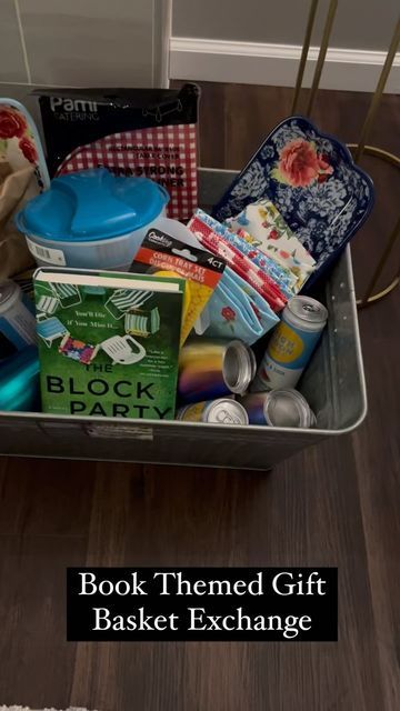 Book Exchange Basket, Book Club Basket Ideas, Book Basket Party, Book Basket Exchange Party, Book Basket Exchange, Book Gift Basket Ideas, Themed Book Baskets, Book Basket Ideas, Book Basket Gift