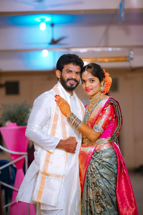 Marriage Images Couple, Wedding Stills Couples, Marriage Stills Photos, Funny Wedding Poses, Couple Stills, Traditional Couple, Marriage Stills, Indian Bride Photography Poses, Indian Wedding Poses