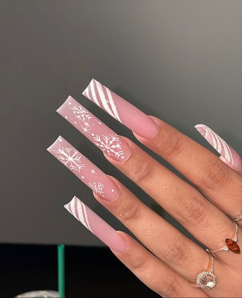 Snow Flake Acrylic Nails, Holiday Baddie Nails, White And Silver Holiday Nails, Red Christmas Square Nails, Long Winter Acrylic Nails, Holiday Nails Winter Christmas Classy, Christmas Nails Xxl, Long Square Acrylic Nails Christmas, Winter Sets Nails