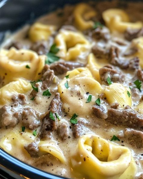 Cheesesteak Tortellini, Slow Cooker Kitchen, Tortellini Recipes, Crockpot Dishes, Beef Recipes Easy, Crockpot Recipes Slow Cooker, Provolone, Crockpot Recipes Easy, Beef Dishes