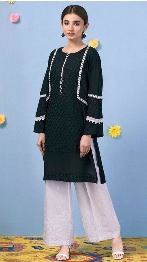 Pakistani Kurta Designs, Lawn Dress Design, Simple Kurta, Lace Suit, Lace Dress Design, Simple Kurta Designs, Gaun Fashion, Stylish Short Dresses, Pakistani Fashion Casual