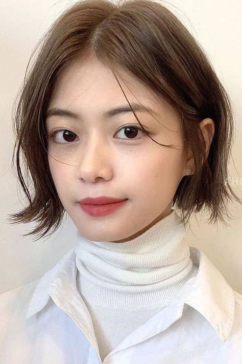 Blunt Bob With Textures Asian Short Hair No Bangs, Short Hair With No Bangs, No Bangs Short Hair, Short Hair No Bangs, Korean Short Hair For Chubby Face, Kpop Short Hair, Easy Trendy Hairstyles, Warm Brown Hair, No Bangs