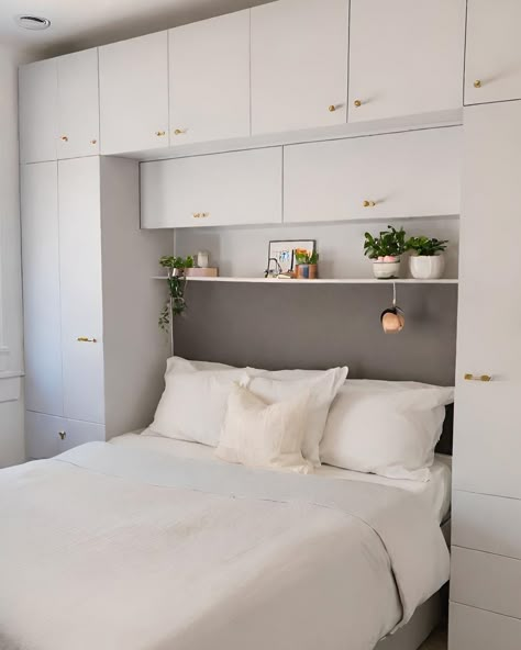 Bedroom storage 💫 #bedroom #interiordesign #interior #interiors #aesthetic #ａｅｓｔｈｅｔｉｃ #trending #explore #explorepage Whole Apartment Design, Bedroom Ideas Wardrobe, Bedroom For 3, Flat Makeover, Spavaca Soba, Interiors Aesthetic, Instagram Bedroom, Bedroom Built In Wardrobe, 2024 Bedroom