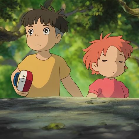 𝒑𝒐𝒏𝒚𝒐 Ponyo And Sousuke, Personajes Studio Ghibli, Under The Moonlight, Ghibli Artwork, Studio Ghibli Movies, Studio Ghibli Art, The Cliff, Ghibli Movies, Ghibli Art