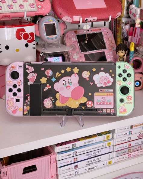 Kirby case with a tamagotchi on it???? Umm yes please 🥰 Case from @blingkiyofficial 🥳💖 #nintendo #switch #kirby #switchaccessories #switchcase #nintendoswitch #gaming #gamer Nintendo Switch Aesthetic Case, Nintendo Switch Aesthetic, Switch Aesthetic, Yo Kai Watch 2, Aesthetic Case, Switch Case, Nintendo Switch Case, Switch Games, Yokai Watch