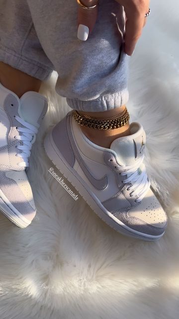 SneakHers™ Canada ❀ Female Focused on Instagram: "the prettiest sneaker of 2024?🩵🧚🏻🥹 details↓  🦋AVAILABLE ON OUR SITE IN BlO🦋  With the Olympics in France, we’re thrilled to introduce you all to the Jordan 1 Low Paris! 🏅👟🧚🏻 🤩💫🛼 This summer we’re bringing back PRETTY SHOES!! a no brainer if you’re looking for a unique and neutral pastel sneaker to rock in the warmer months 🩵Anklets also available!   Jordan is blessing us with a restock of these iconic kicks that originally took the sneaker world by storm 🤩 With its dreamy pastel shades and sleek mix of whites and greys, this shoe was a must-have then and it’s a must-have now! 🙂‍↔️🌟💫 Now shipping to USA & Canada, UAE, Australia, NZ & parts of Europe • LINK IN BIO 🩵🩵🩵  #pastelaesthetic #olympics #sneakers #dunklow #dunks Pretty Jordans Shoes, Dunk Lows Aesthetic, Low Jordan 1 Outfit, Baddie Shoes Sneakers, Style Dunks, Barbie Dunks, Dunks Pink, Female Sneakerhead, Jordan 1 Low Paris