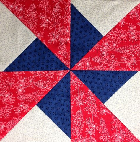 I got a note from Dorothy asking me how I made a double pinwheel block. She is a beginner quilter and... Quilt Two Color, Double Pinwheel Quilt Block Free Pattern, Pinwheel Patterns, Valor Quilts, Pinwheel Quilt Pattern, Pinwheel Quilt Block, Snowflake Quilt, Pinwheel Block, Flag Quilt