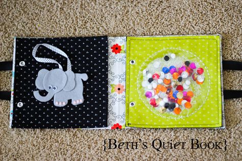 Homemade felt books, great gifts for the little ones in your life. -- my grandparents made these for my brother and i for a very long time before they died. <3 Baby Books Diy, Diy Quiet Books, Baby Quiet Book, Quiet Book Patterns, Quiet Activities, Sensory Book, Felt Books, Felt Quiet Books, Felt Book