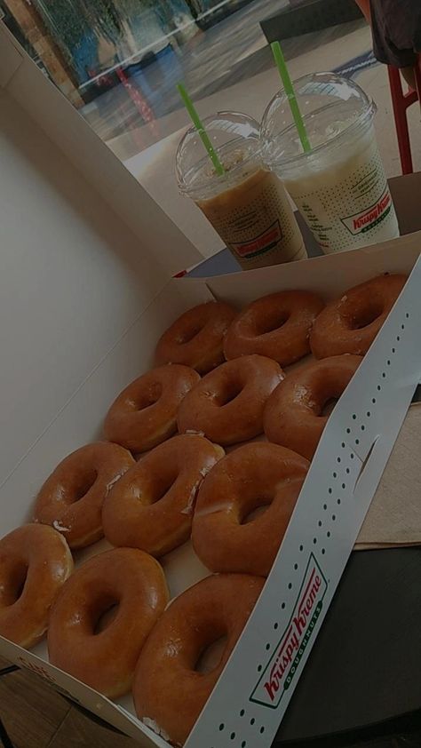 Donas Krispy Kreme, Krispy Kreme, Peach Rings, Gummy Candy, Insta Story, Candy