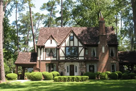 Tudor House Exterior, English Tudor Homes, Tudor Homes, Interior Courtyard, Thomasville Ga, Tudor Cottage, Tudor Revival, Porte Cochere, Tudor Style Homes