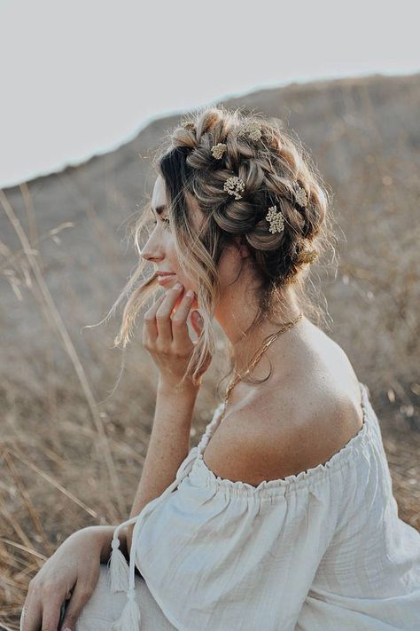 Paint Ideas 2023, Aesthetic Hair Color, Crown Braid Tutorial, Braid Crown Tutorial, Under Braids, Nails Paint, Braided Crown Hairstyles, Milkmaid Braid, Curly Wedding Hair