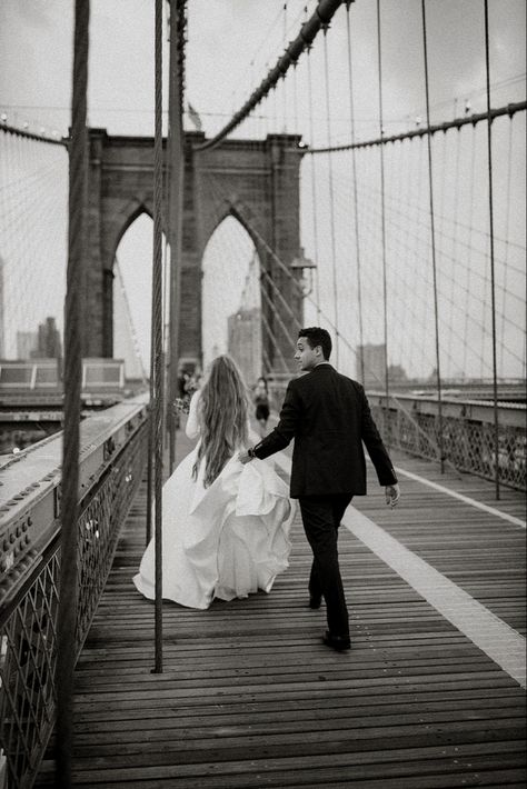 A wedding in New York Brooklyn Bridge Wedding Photos, New York Wedding Aesthetic, Brooklyn Bridge Wedding, New York Elopement, Bridge Wedding, Courthouse Wedding Photos, City Wedding Photos, Nyc City, Nyc Wedding Photography