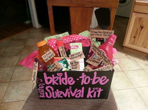 For my friends bachelorette party I made her a bride-to-be survival kit. :) Bachelorette Party Gift Ideas, Gift Ideas For Bride, Friends Bachelorette, Diy Bridal Shower Gifts, Bachelorette Bride Gifts, Presents For The Bride, Bachelorette Party Gift Bag, Bachelorette Diy, Party Gift Ideas