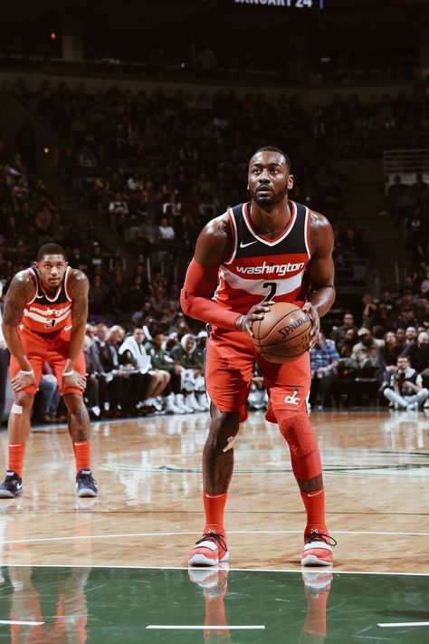 John Wall Wallpaper, Reels Wallpaper, Basketball Attire, Basketball Inspiration, Nba Pics, Lock Screen And Home Screen, Art Homework, Nba Photos, Bradley Beal