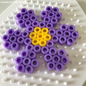 Fuse Beads Flower, Hama Beads Patterns Flower, Perler Bead Flower Patterns, Perler Beads Flower, Perler Bead Flowers, Flower Bouquet Craft, Bouquet Craft, Melt Beads Patterns, Hamma Beads Ideas