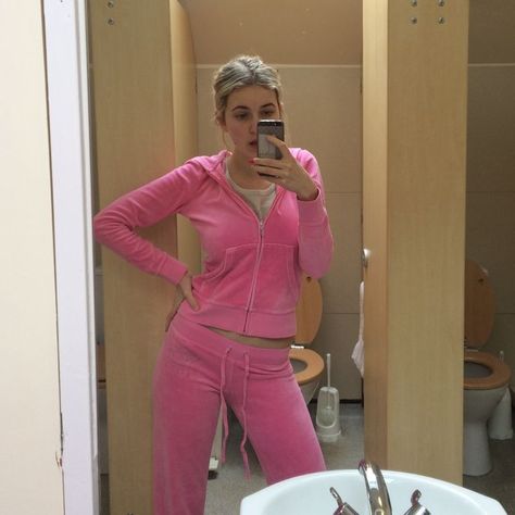 Juicy Couture Track Suit Skirt Track Suit Aesthetic, Juicy Couture Track Suit Aesthetic, Track Suit Outfit, Juicy Track Suit, Pink Velour Tracksuit, Juicy Couture Track Suit, Suit Aesthetic, Juicy Couture Clothes, Juicy Tracksuit