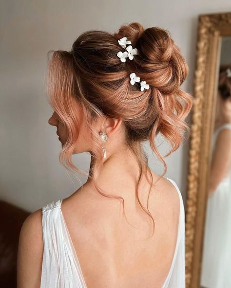 35 Wedding Updos and Looks For Every Hair Type Simple Wedding Updo, Hair For Wedding, Loose Updo, Braided Updo Wedding, Mother Of The Bride Hair, Bridal Updo, Wedding Hairstyles Updo, Wedding Updo, Front View