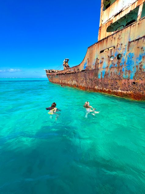 #swimming #ocean #beach #shipwreck #snorkel #carribean #inspo #sisters Turks And Caicos Snorkeling, Summer Water, Island Destinations, Desert Island, Island Tour, Adventure Park, Island Vacation, Dream City, Island Travel