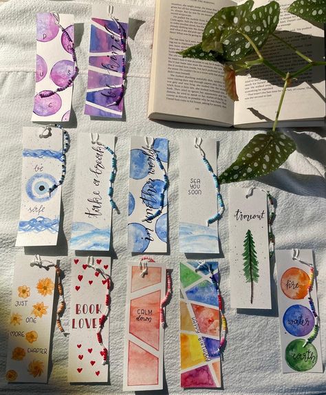 Original watercolor bookmark €4,- per piece (+shipping) Water Colour Bookmarks, Diy Friendship Bracelets Tutorial, Watercolor Books, Watercolor Bookmarks, Friendship Bracelets Tutorial, Different Art Styles, Watercolor Flower Art, Diy Watercolor, Friendship Bracelets Diy