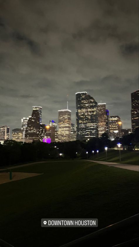 Houston Texas Downtown At Night, Houston Texas At Night, Houston Downtown Night, Downtown Houston Aesthetic, Downtown Houston At Night, Houston At Night, Houston Texas Aesthetic, Houston Aesthetic, Downtown Houston Texas