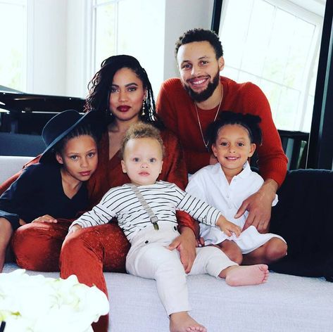 The Hilarious Reason Ayesha & Stephen Curry Call Son a 'Viking' Baby - E! Online Stephen Curry Wife, Ayesha And Steph Curry, Ryan Curry, Nicole Mitchell Murphy, Stephen Curry Family, The Curry Family, Stephen Curry Wallpaper, Viking Baby, Stephen Curry Basketball