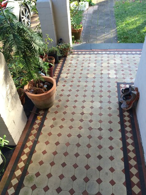 Athangudi Tiles, Vintage Tegel, Beautiful Tile Floor, Victorian Hallway, Terrace Floor, Victorian Floor Tiles, Victorian Floor, Porch Tile, Vintage Porch