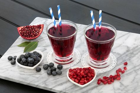 Blueberry Pomegranate Juice, How to make Blueberry Pomegranate Juice - Vaya.in Blueberry Mocktail, Blueberry Pomegranate, Ruby Red Color, Best Drinks, Mind Diet, Blueberry Juice, Pomegranate Fruit, Eat This Not That, Diet Soda