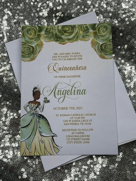 Princess And The Frog Sweet 16 Invitations, Frog Cake Ideas, Princess And The Frog Quince, Princess And The Frog Wedding, Princess And The Frog Cake, Green Quinceanera Theme, Frog Wedding, Tiana Wedding, Princess Tiana Birthday Party