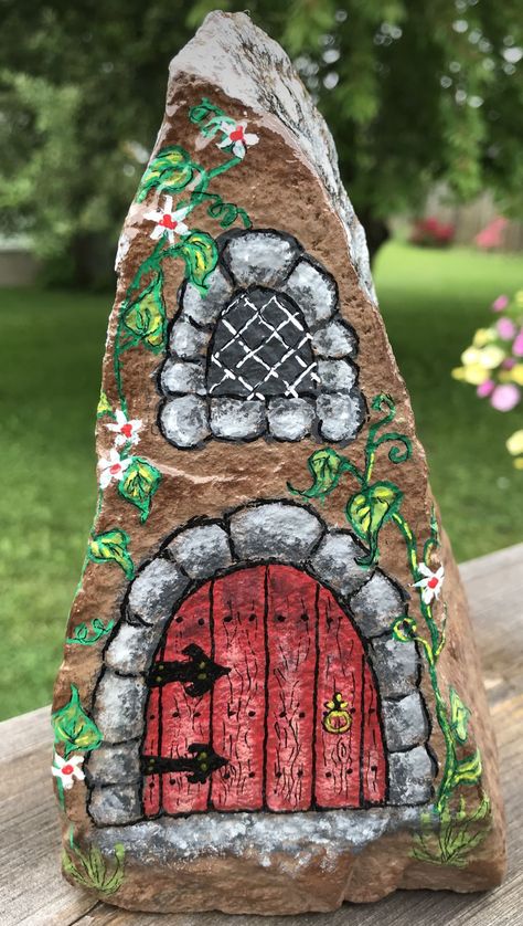 Painted Rocks Houses Cottages, Fairy Rocks, Rock Houses, Garden Rock Art, Diy Rock Art, Fairy Garden Crafts, Rock Painting Ideas, Stone Art Painting, Painted Rocks Craft