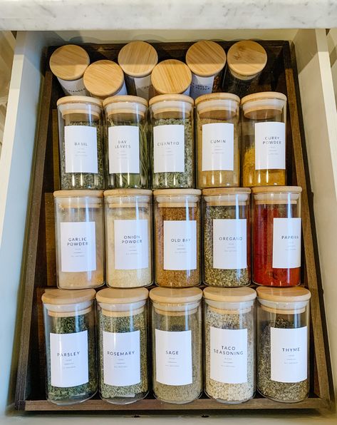 Spice Organization Drawer, Spice Jar Labels, Magnetic Spice, Spice Drawer, Kitchen Cabinet Drawers, Glass Spice Jars, Kitchen Organization Pantry, Spice Labels, Chalkboard Labels