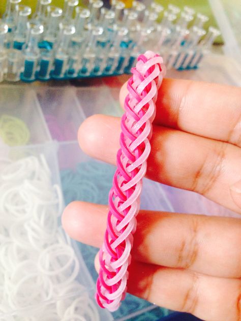 French Braid Bracelet, Loom Band Bracelets, Rainbow Looms, Rainbow Loom Designs, Bracelets Pink, Braid Bracelet, Loom Designs, Band Bracelets, Loom Band