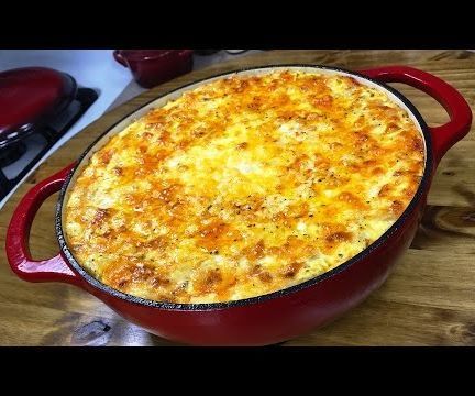 Oven Mac And Cheese, How To Make Macaroni, Small Thanksgiving, Football Foods, Cheese Macaroni, Dutch Oven Cooking, Baked Macaroni, Cast Iron Recipes, Dutch Oven Recipes