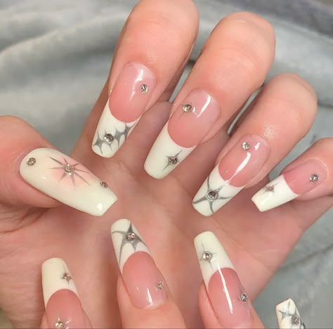 Asian Acrylic Nails, Asian Nails, Acrylic Press On Nails, Grunge Nails, Pretty Gel Nails, Really Cute Nails, Nail Swag, Kawaii Nails, White French