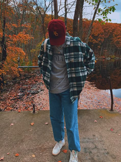 Men’s Fall Flannel Outfits, Flannel Shirt Fall Outfit, Hoodie And Flannel Outfits Men Aesthetic, Man Flannel Outfit, Mens Vintage Fall Outfits, Guy In Flannel Aesthetic, Mens Fall Flannel Outfits, Flannels Mens Outfit, Mens Thrifting Outfits