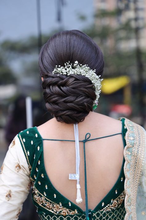 Bun Styles For Long Hair On Saree, Juda Hairstyles For Lehenga, Reception Hairdo For Saree, Front Hairstyles Wedding Indian Traditional, Juda Hairstyle Buns Indian Bridal, Sider Makeup And Hairstyle, Indian Wedding Hairstyles For Mom, Buns Hairstyles For Wedding, Pony Hairstyle For Wedding